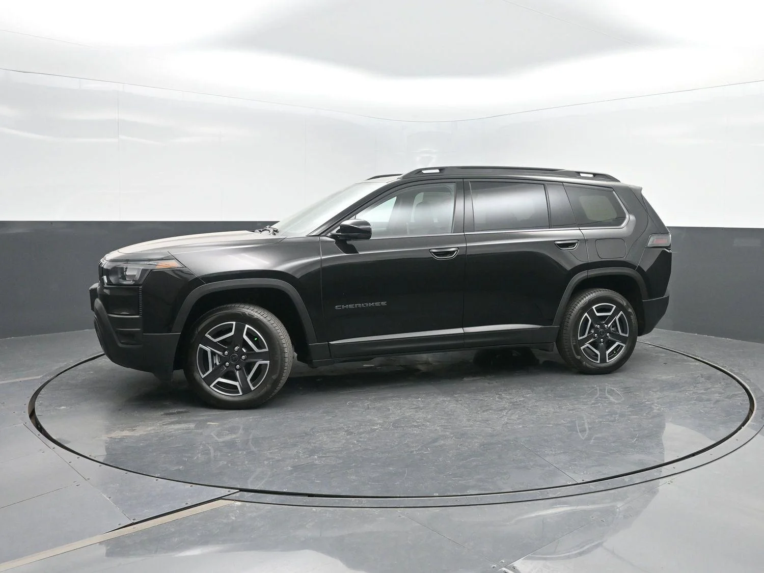 New 2026 Diamond Black Crystal Pearl-Coat Exterior Paint Jeep Limited image 42