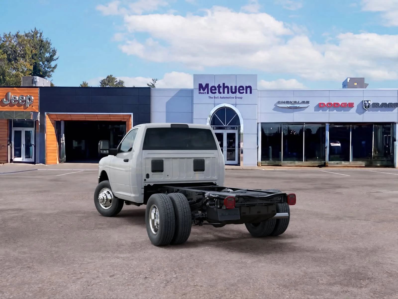 New 2026 Bright White Clear-Coat Exterior Paint RAM Tradesman image 3