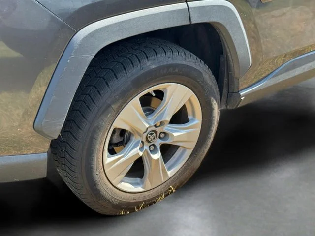 Used 2019 Gray Toyota XLE image 10