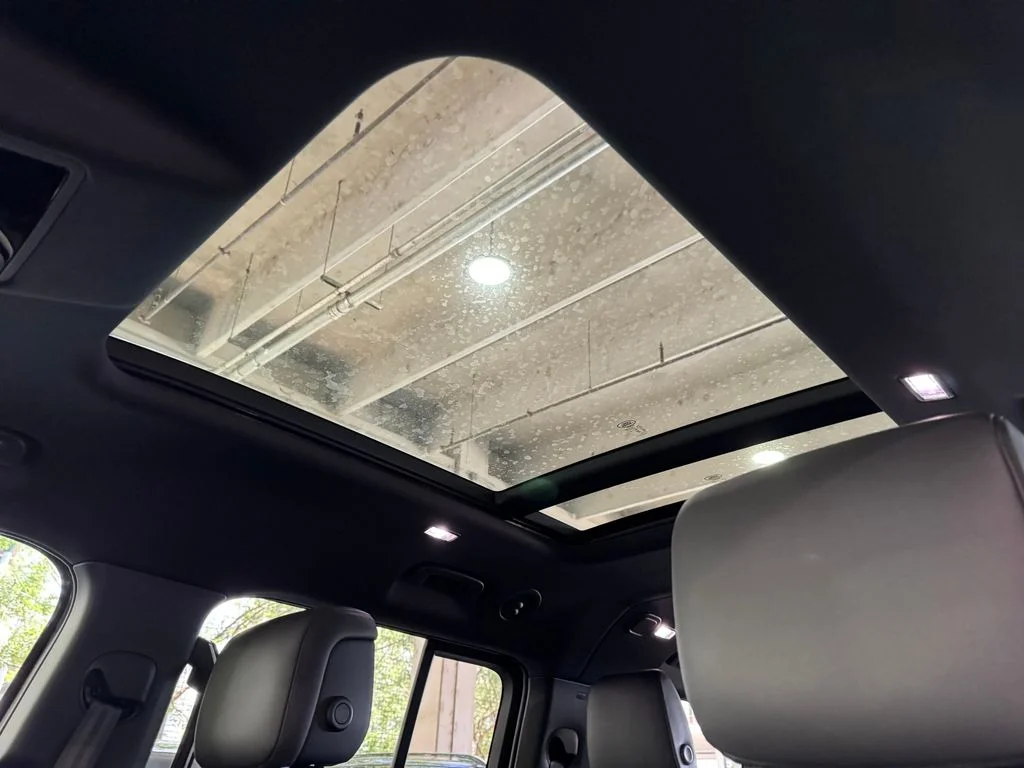 New 2026 Fuji White Land Rover X-Dynamic SE image 10