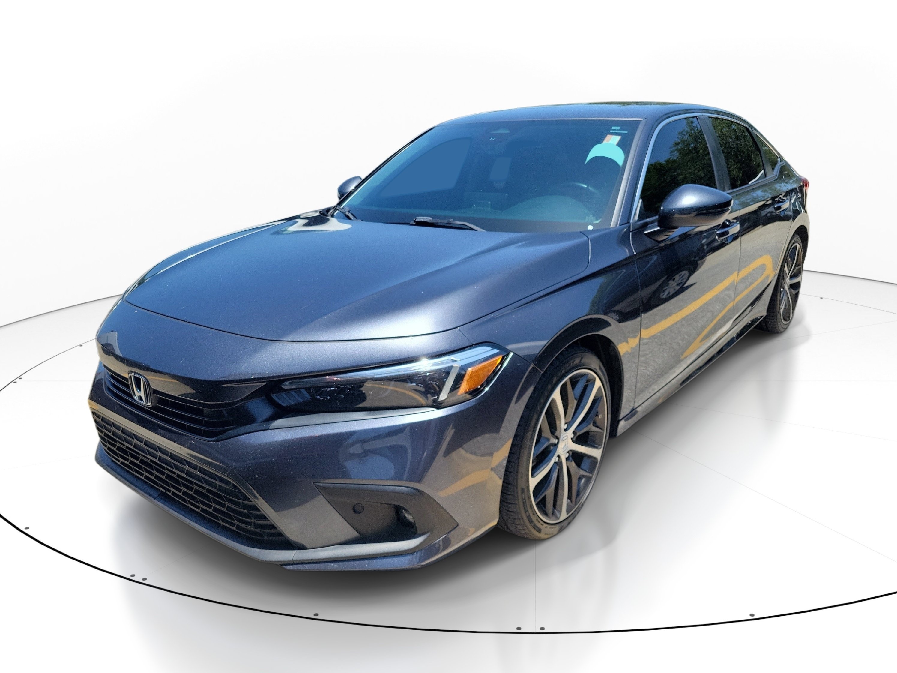 Used 2022 Sonic Gray Pearl Honda Touring image 2
