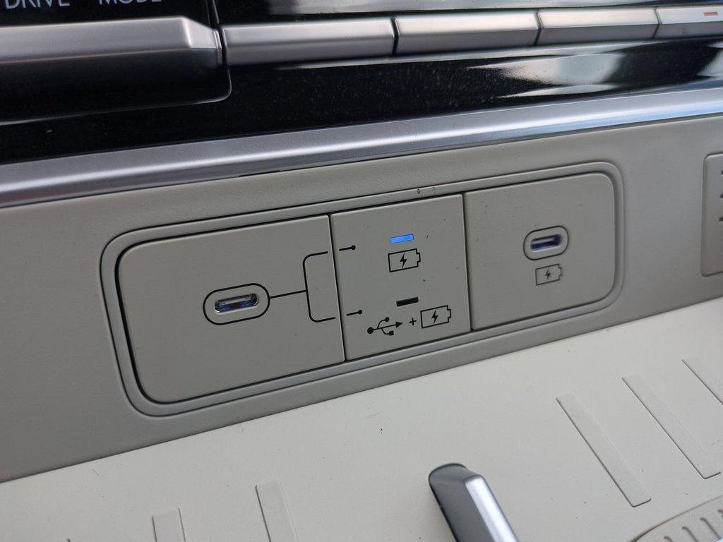 New 2027 Silver Hyundai Limited image 29