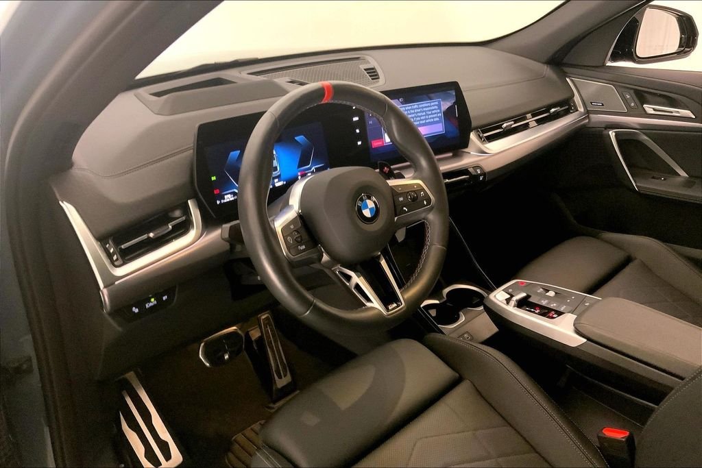 Used 2026 Cape York Green Metallic BMW  image 21