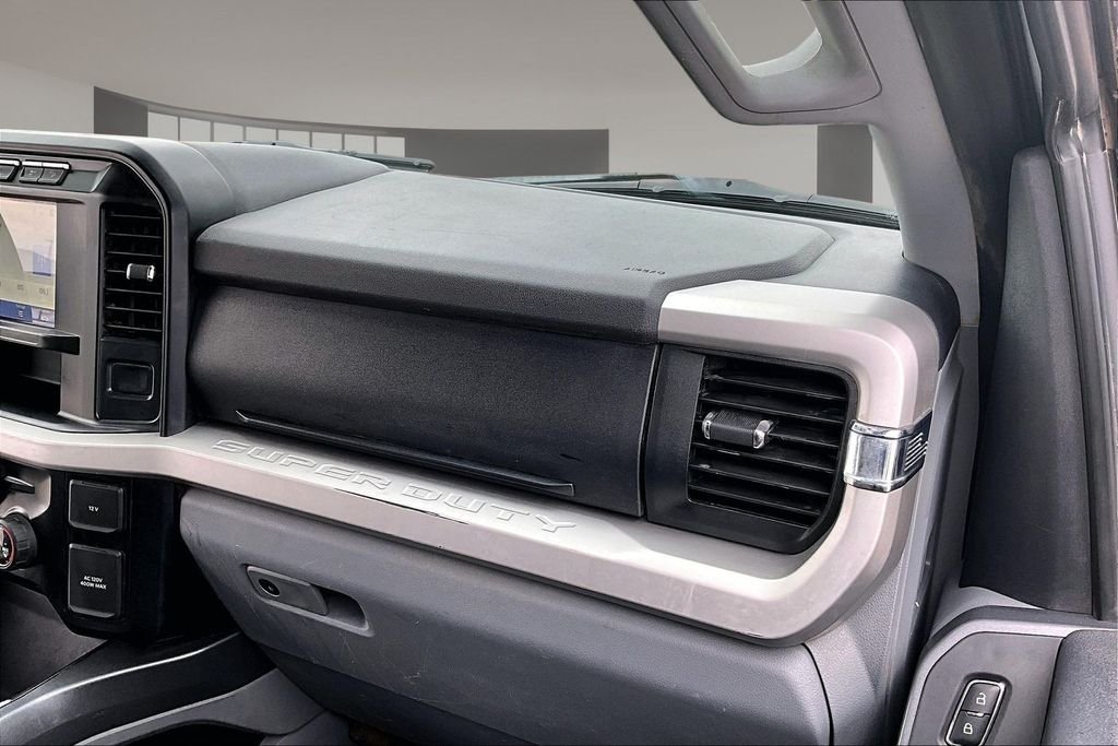 Used 2023 White Ford XLT image 16