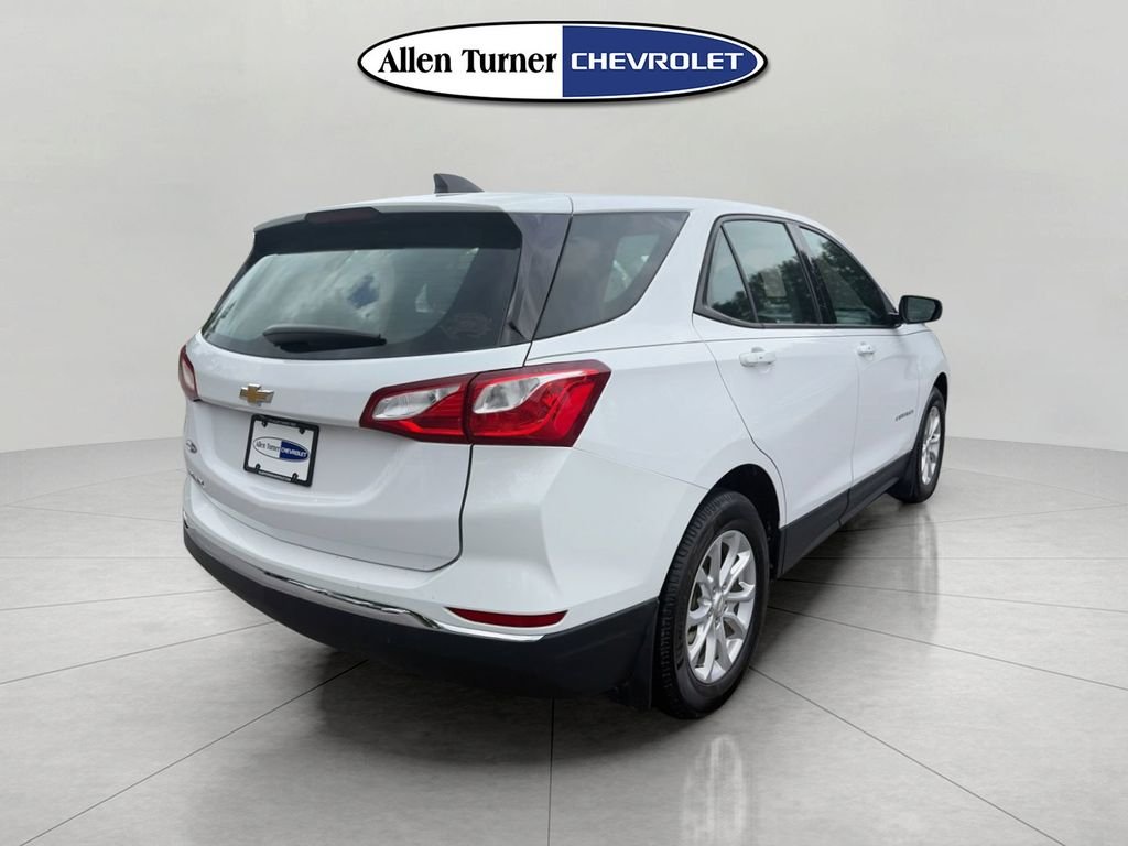 Used 2018 White Chevrolet LS image 4