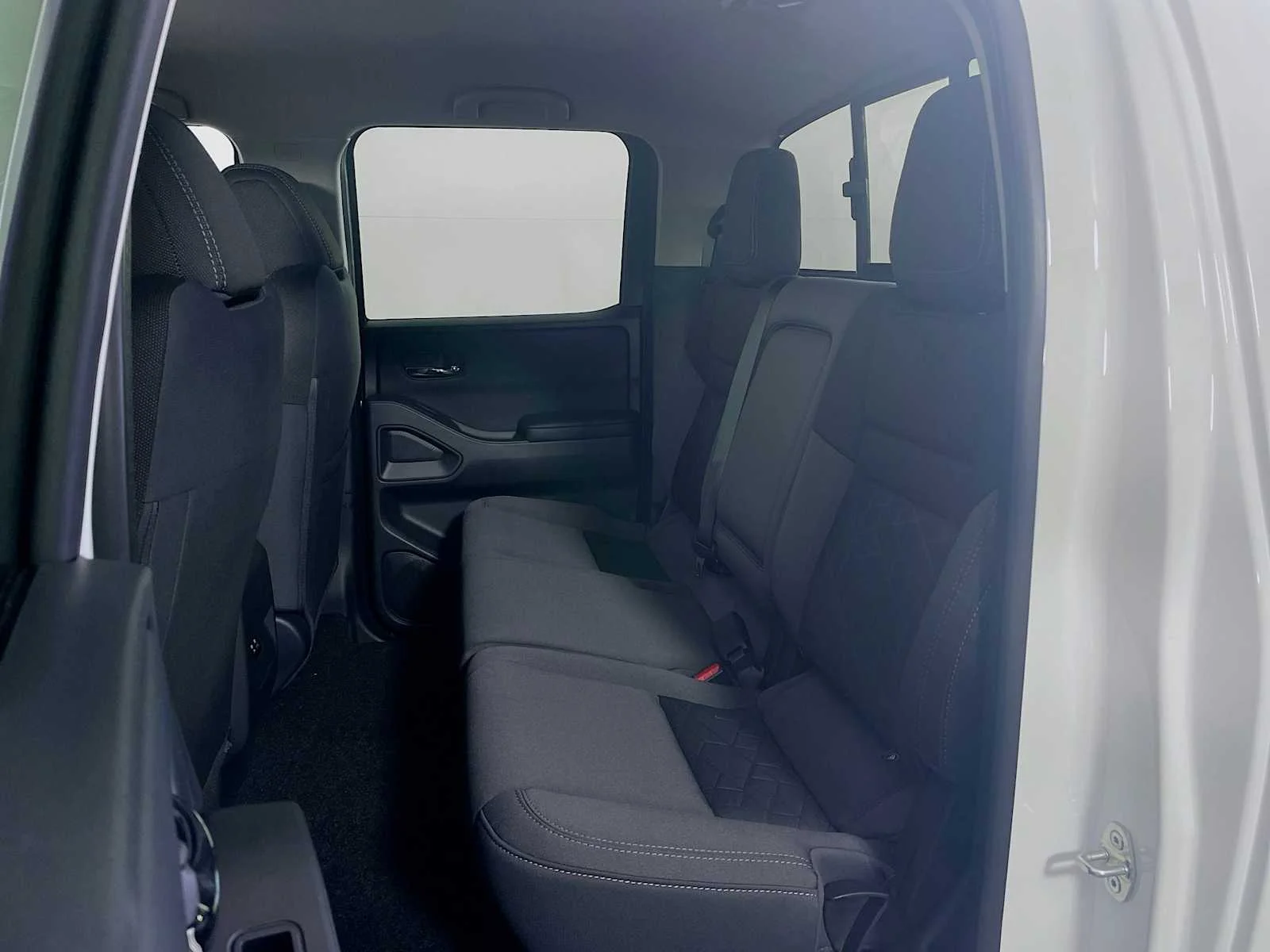 New 2026 Glacier White Nissan Crew Cab SV image 5