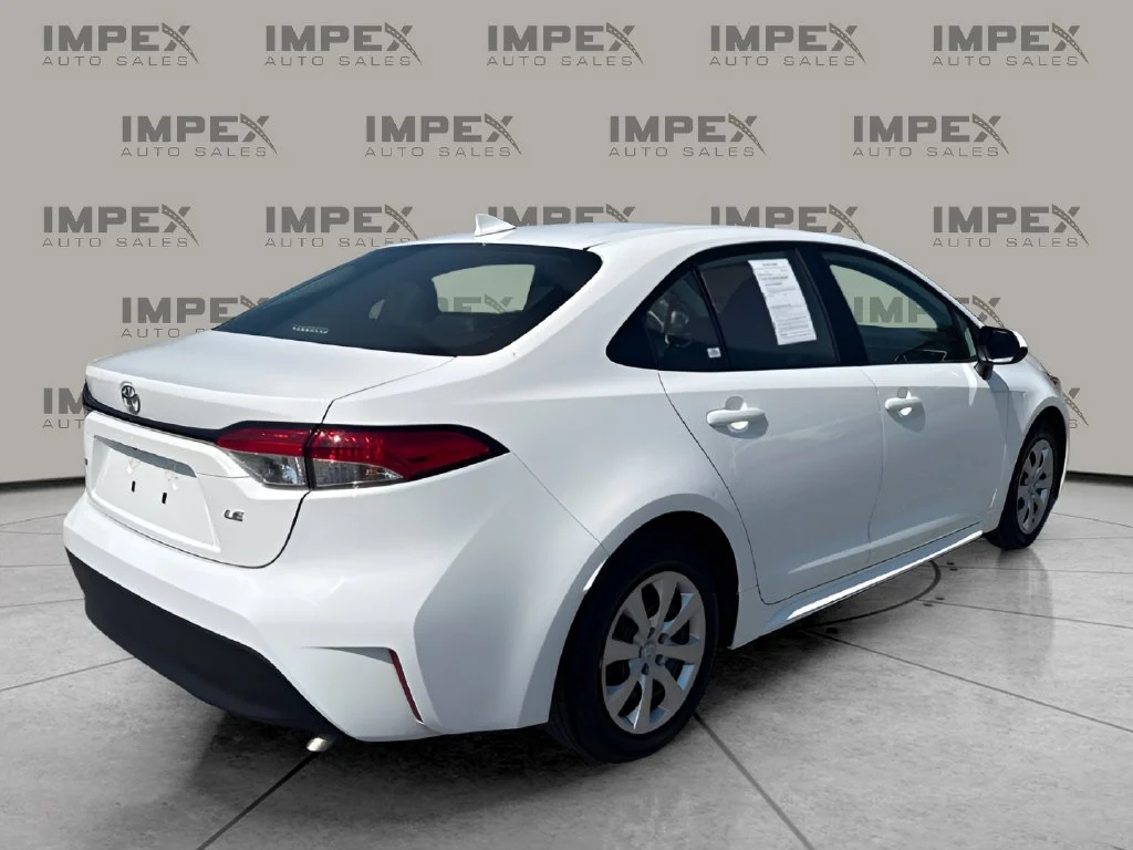 Used 2025 White Toyota LE image 5
