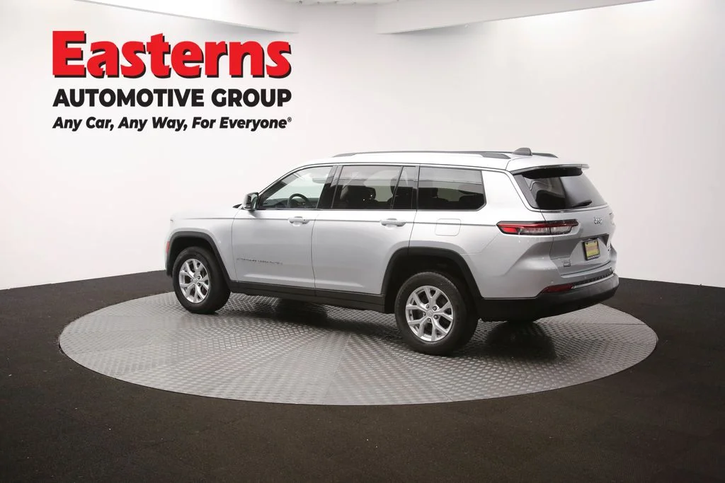 Used 2023 Silver Jeep Limited image 64
