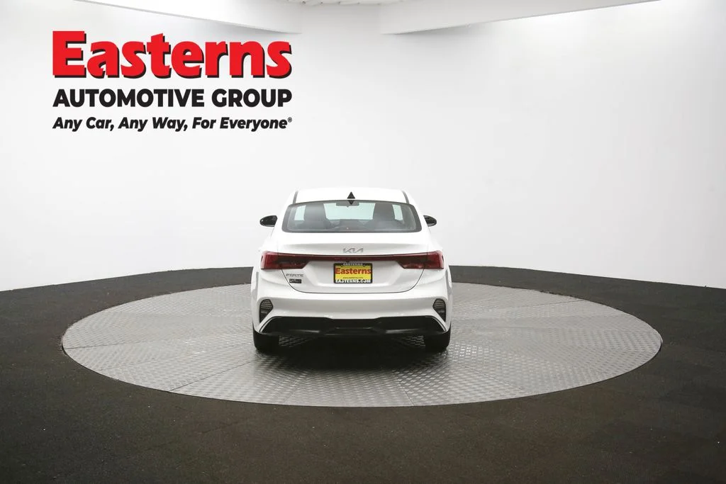 Used 2023 White Kia LXS image 36