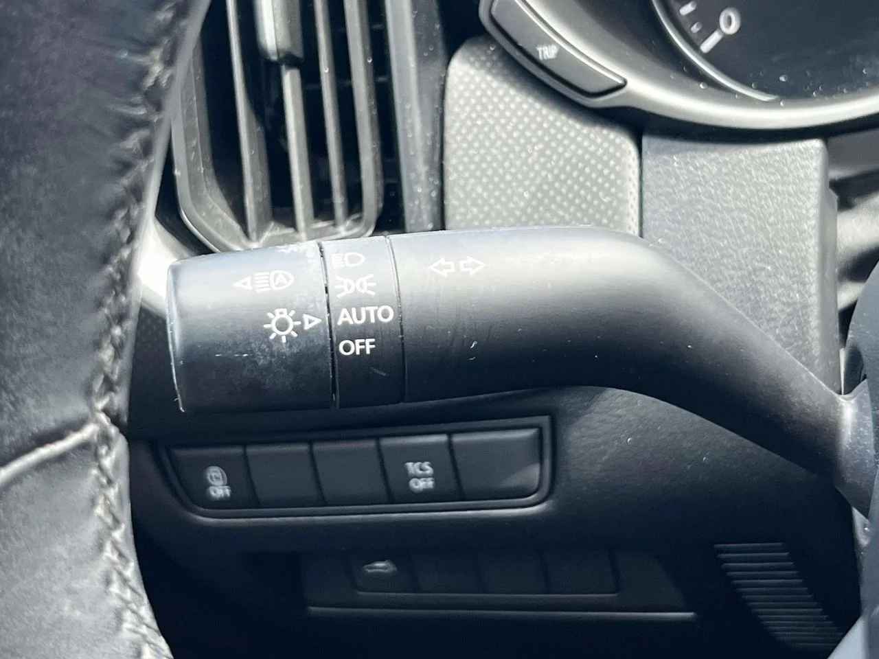 Certified Used 2024 Wind Chill Pearl Mazda 2.5 S Premium image 38
