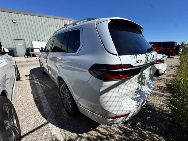 New 2027 White BMW xDrive40i image 3