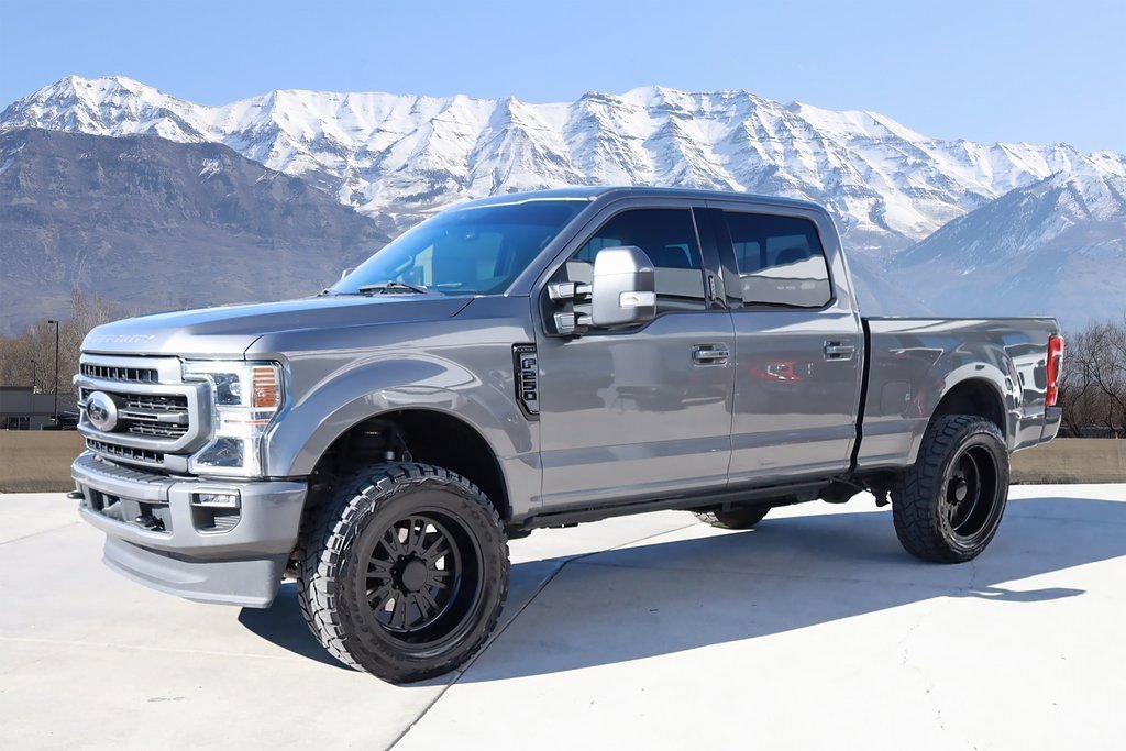 2022 Ford F-250 Lariat photo 2