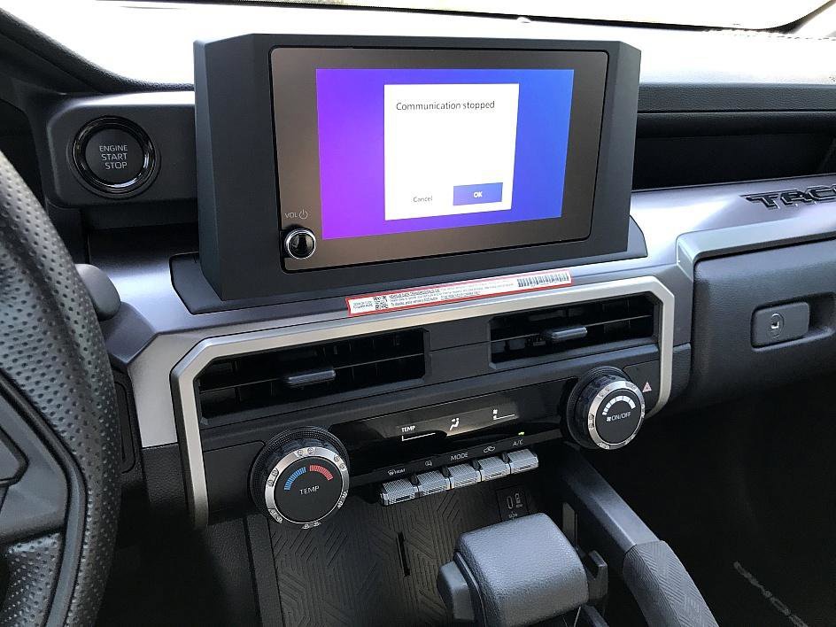 2025 Toyota Tacoma SR5 - Photo 17