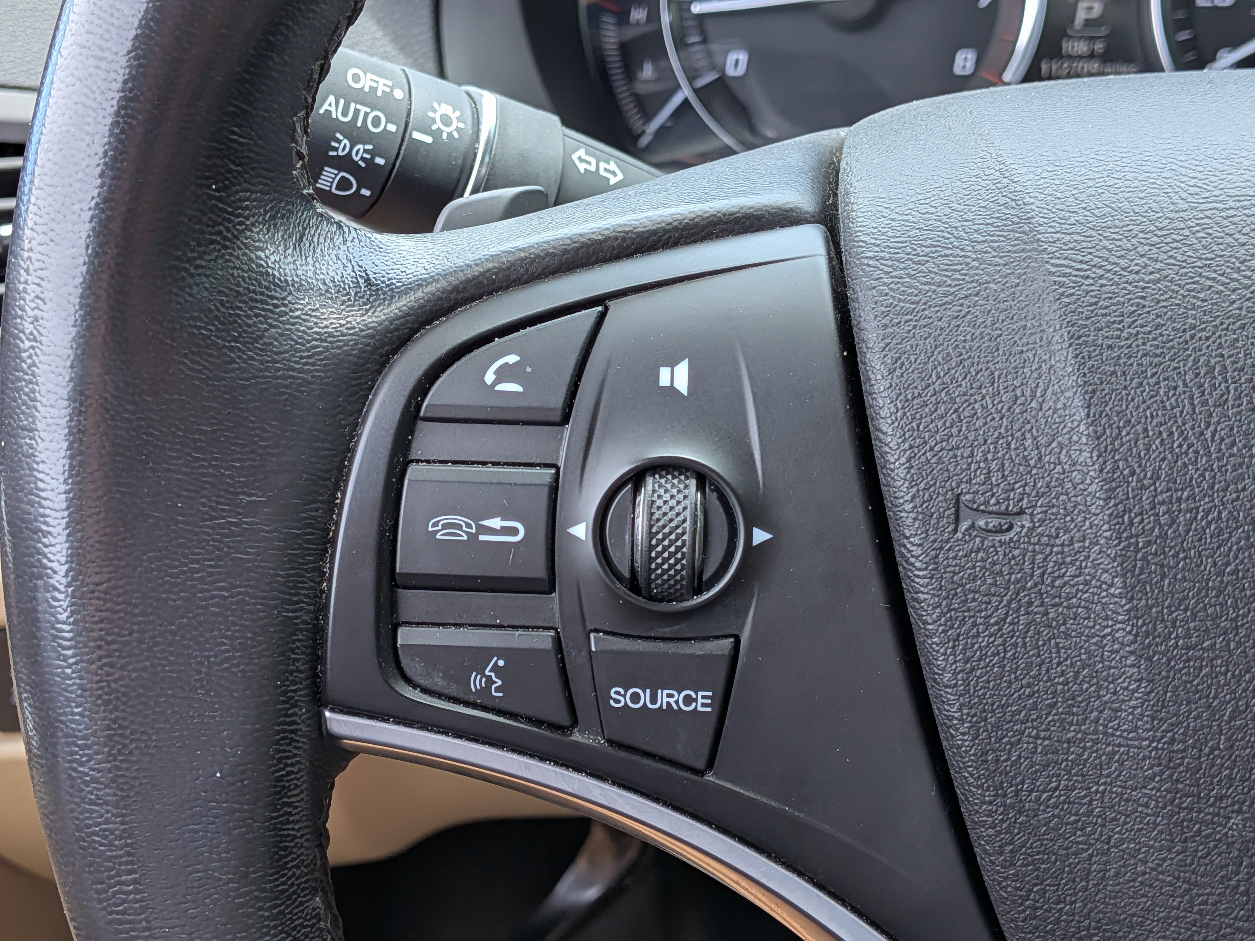 Used 2016 White Diamond Pearl Acura 3.5L image 25