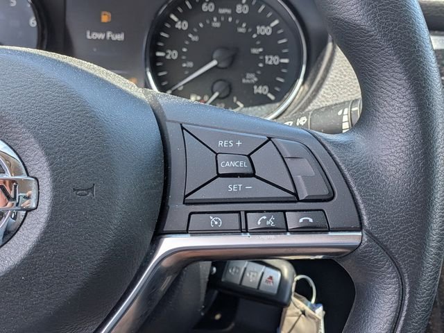 Used 2018 White Nissan S image 24