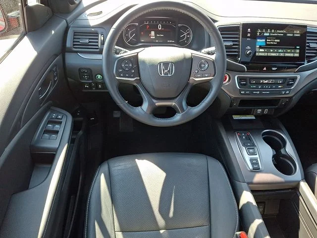 Used 2023 Radiant Red Metallic II Honda EX-L image 11