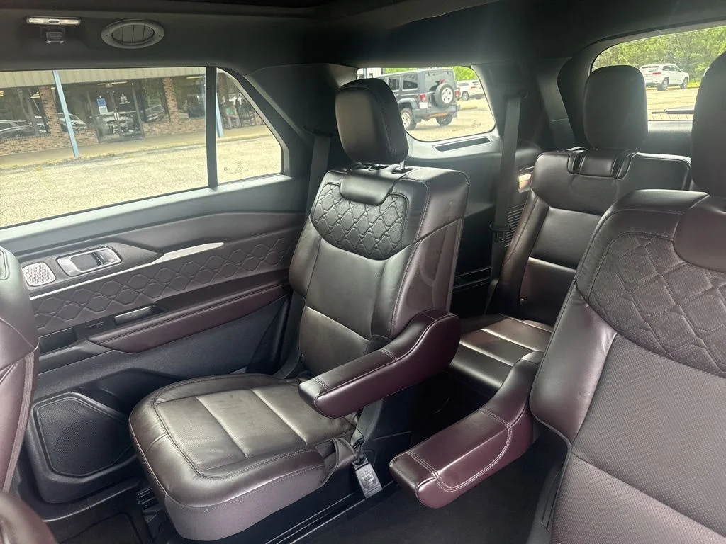 Used 2025 Gray Ford Platinum image 13