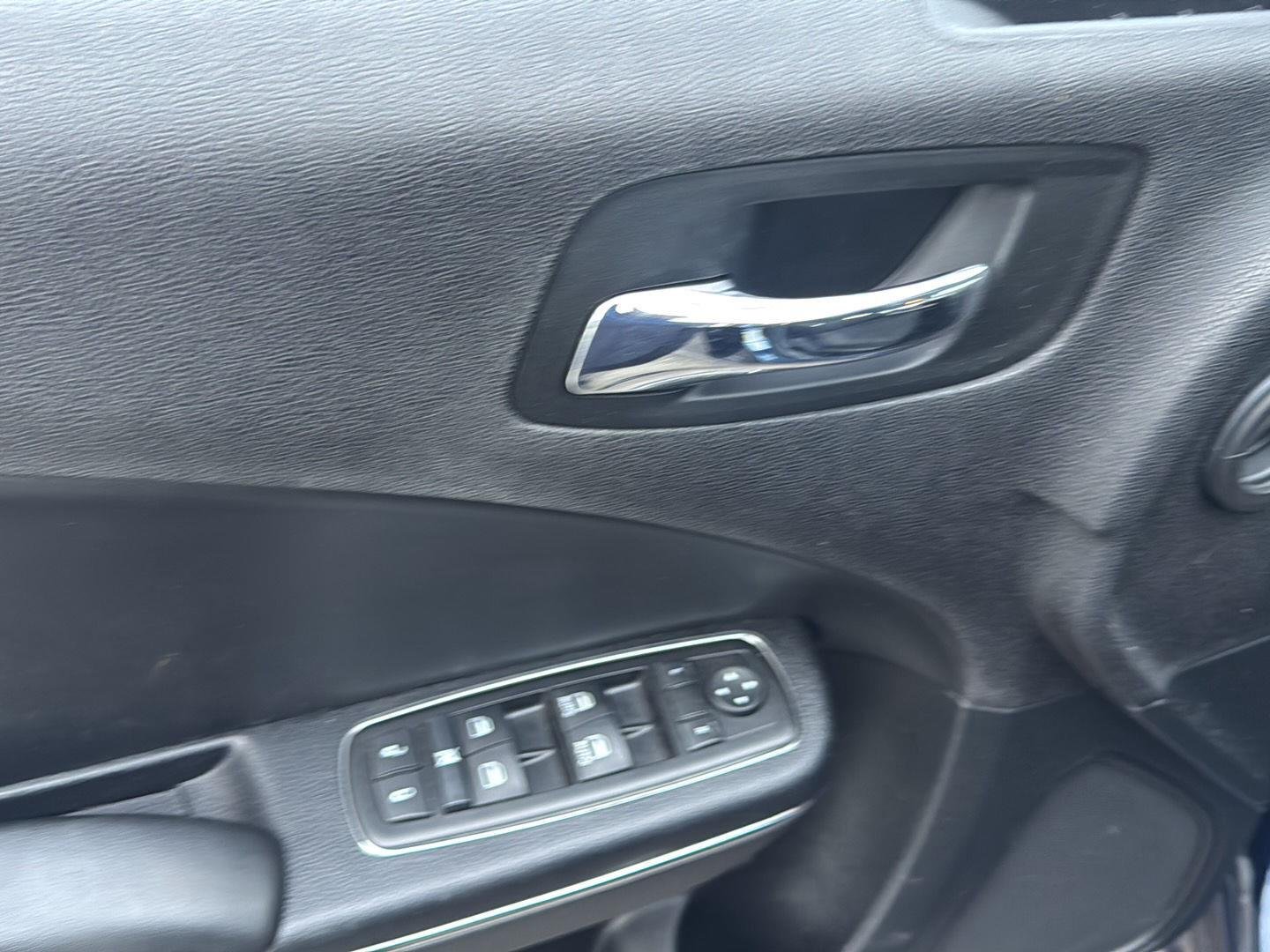 Used 2014 Jazz Blue Pearlcoat Dodge SE image 23