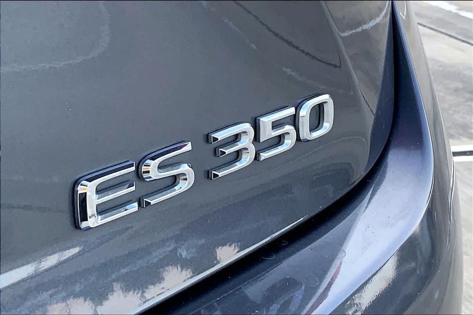 Used 2018 Nebula Gray Pearl Lexus  image 10