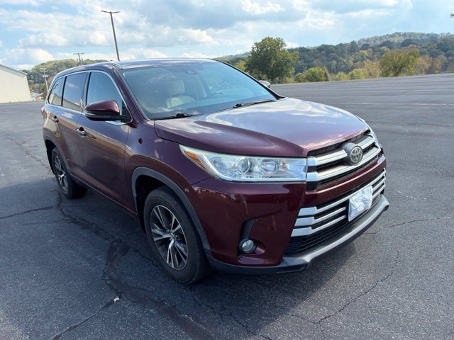 Used 2017 Red Toyota LE Plus image 6