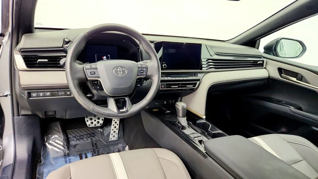 Used 2025 Heavy Metal Toyota SE w/ Power Moonroof, Cold Weather Pkg & Convenience Pkg image 13