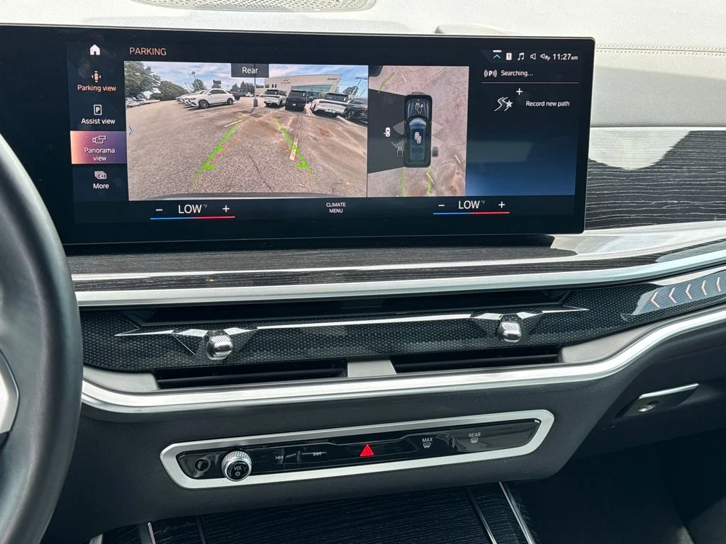 Used 2023 Gray BMW xDrive40i image 31