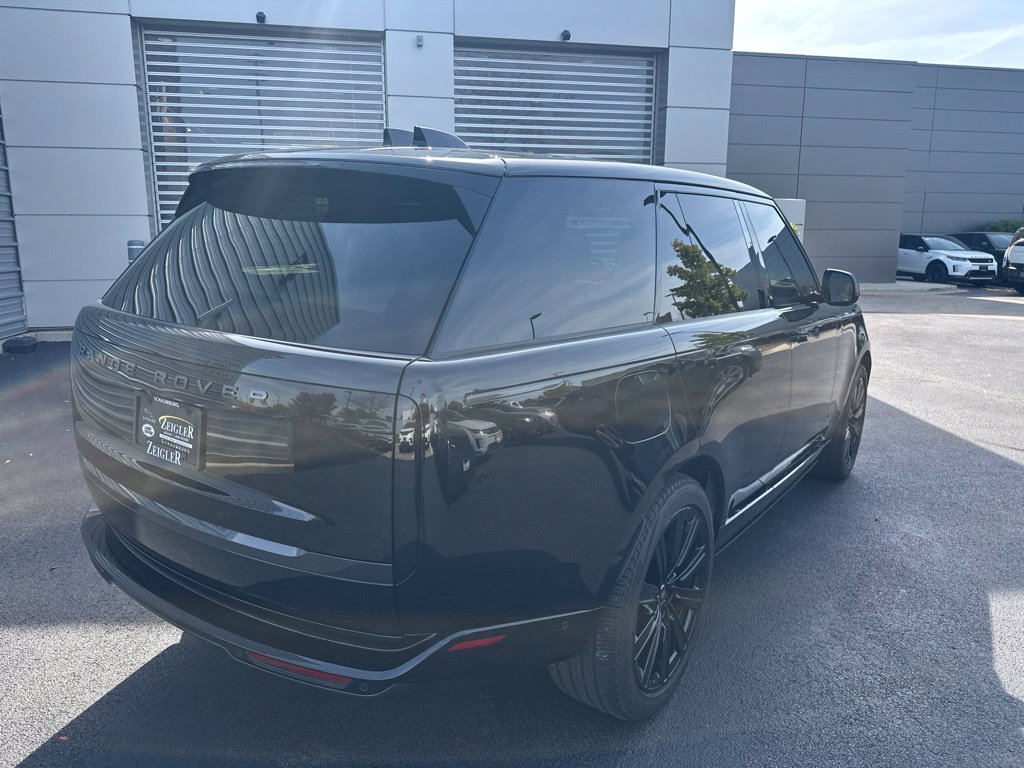 Used 2025 Santorini Black Metallic Land Rover Autobiography image 5