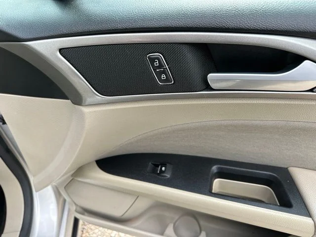 Used 2019 Ingot Silver Ford SE image 21