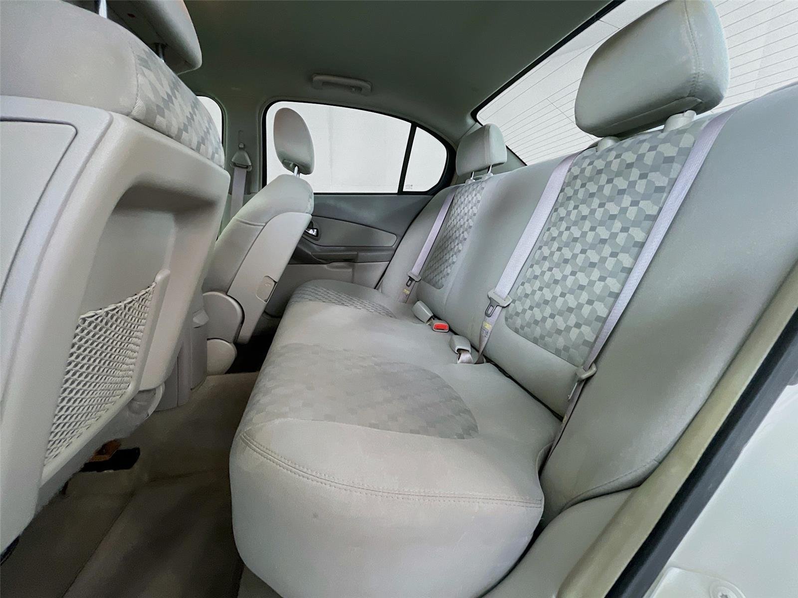 Used 2005 White Chevrolet LS image 25