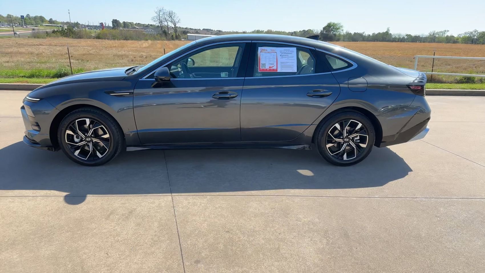 Used 2025 Portofino Gray Hyundai SEL image 6