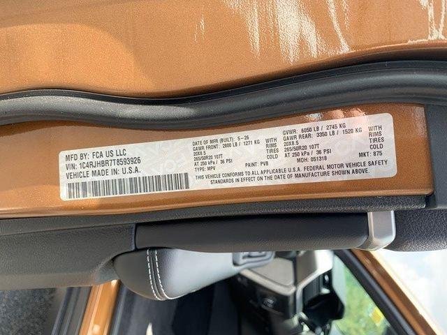 New 2026 Copper Shino Metallic Clear-Coat Exterior Paint Jeep Limited image 19