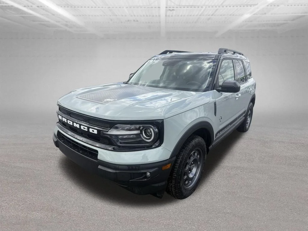 New 2024 Green Ford Outer Banks image 9