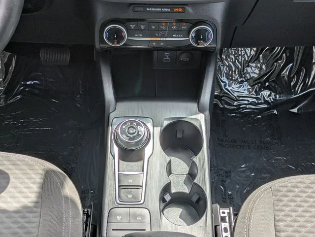 Certified Used 2022 Oxford White Ford SE image 19