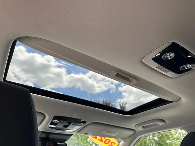 Used 2022 White Kia SX image 11