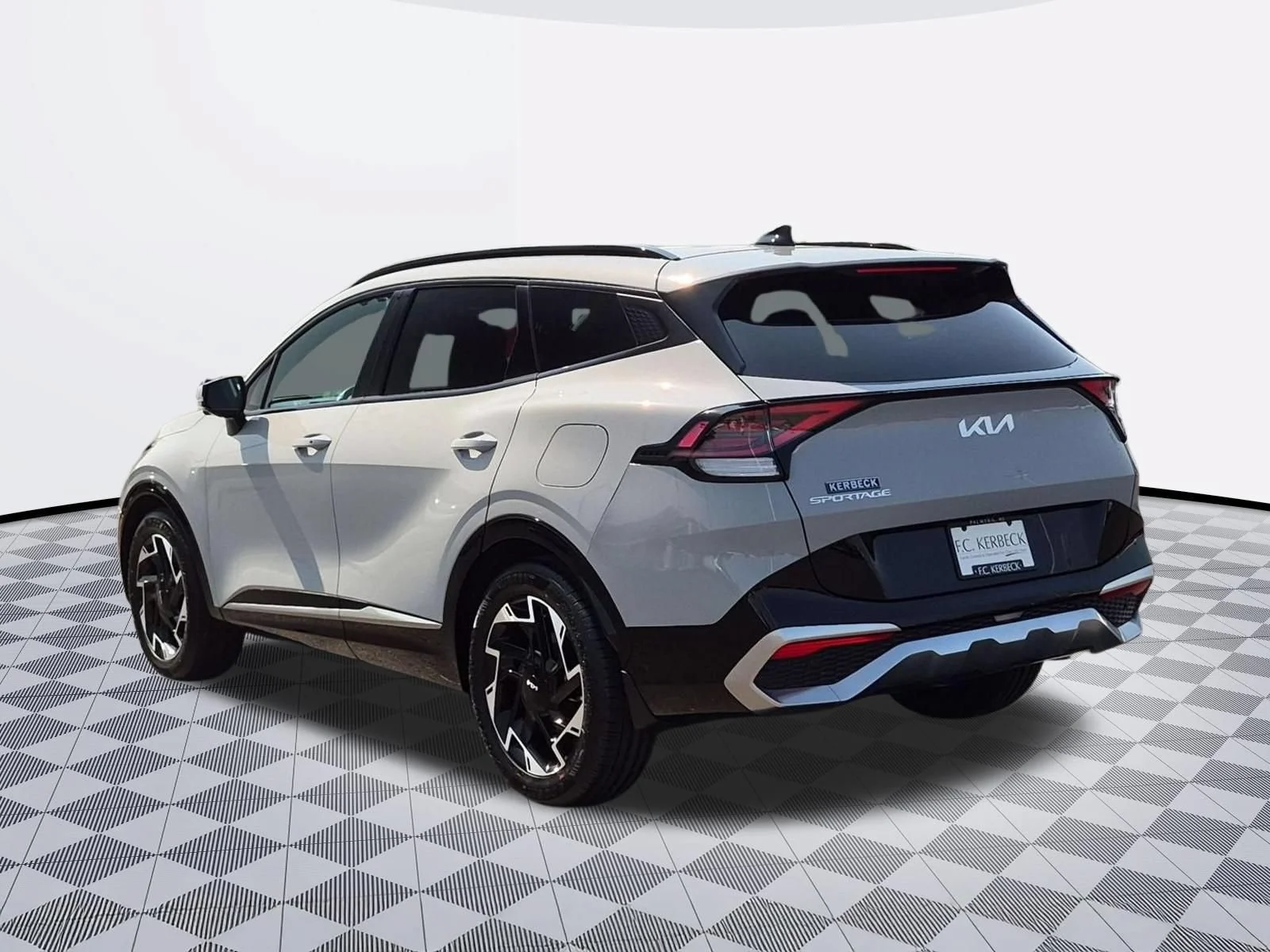 Used 2023 Wolf Gray Kia SX-Prestige image 5