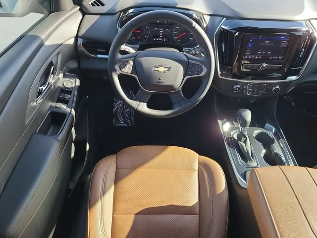 Used 2023 IRIDESCENT PEARL TRICOAT Chevrolet LT Cloth image 16