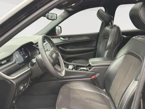 Used 2023 Black Jeep Altitude X image 9