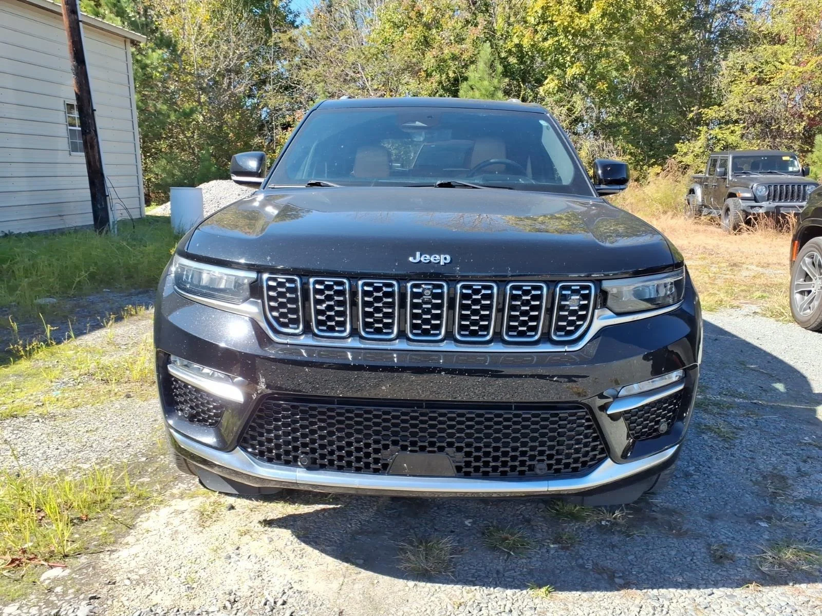 Used 2023  JEEP Summit Reserve image 4