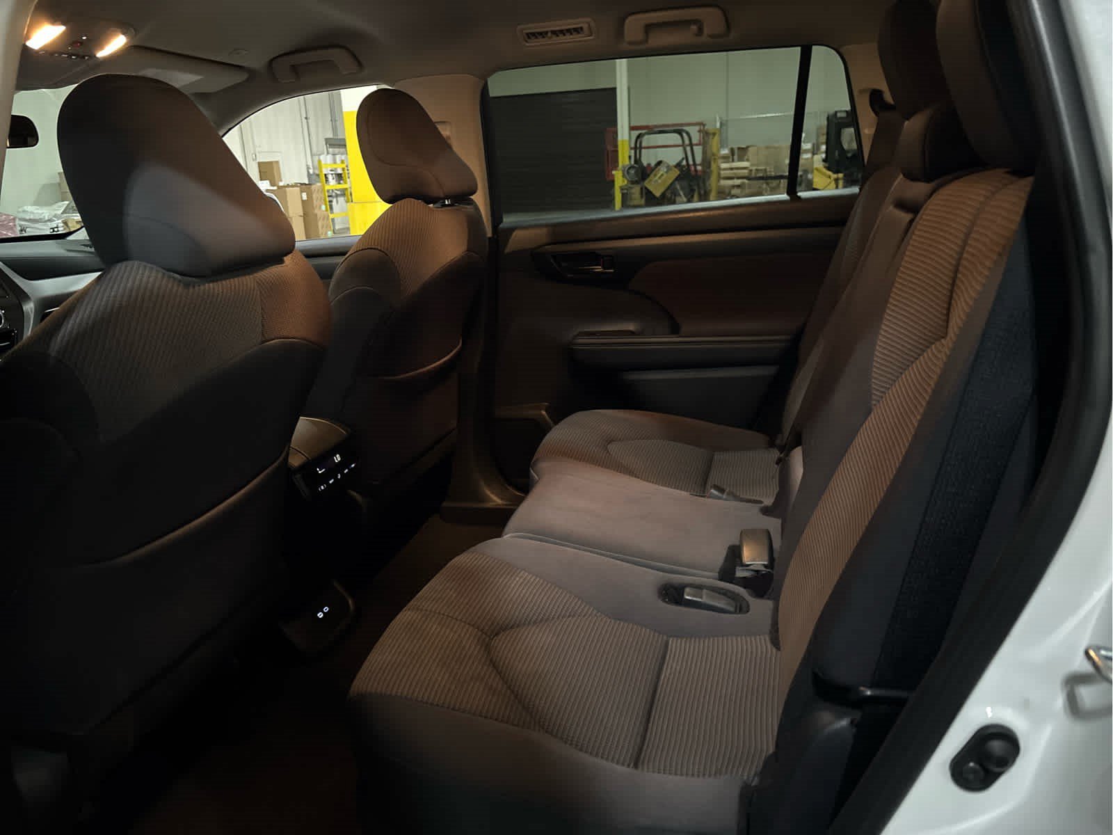 Used 2025 Wind Chill Pearl Toyota LE image 8