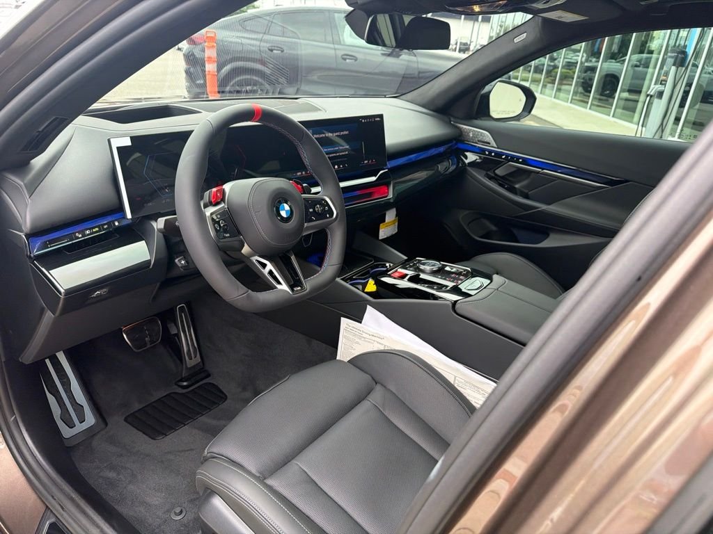 Used 2027 Special Order Color BMW Base image 16