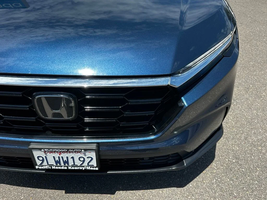 Used 2024 Blue Honda EX-L image 5