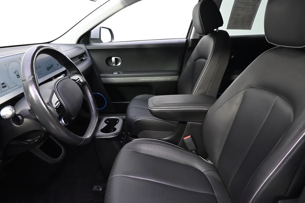 Used 2023 Grey Hyundai SEL image 13