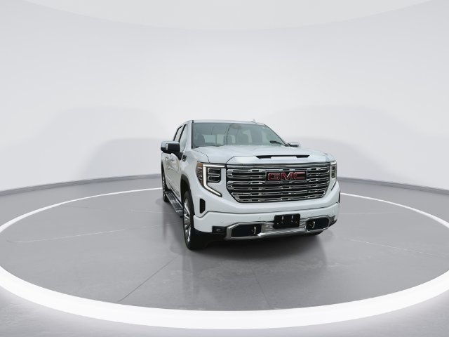 Used 2023  GMC Denali image 3