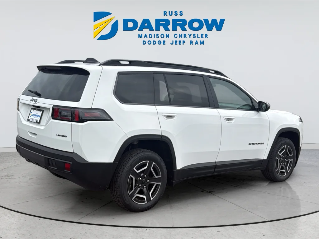 New 2026 Bright White Clear-Coat Exterior Paint Jeep Laredo image 5