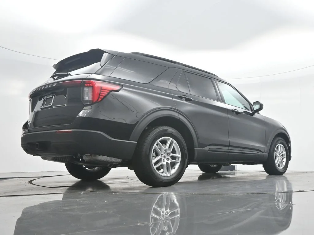 New 2026 Agate Black Metallic Ford Active image 44