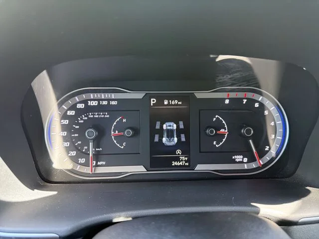 Used 2023 Red Hyundai SEL image 15