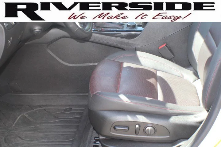 Used 2023 Iridescent Pearl Tricoat Chevrolet RS image 15