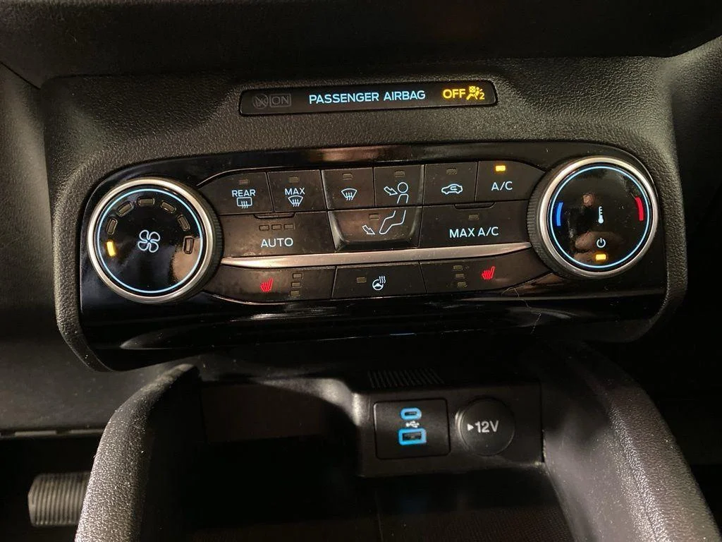 Used 2022 Carbonized Gray Metallic Ford SE image 21