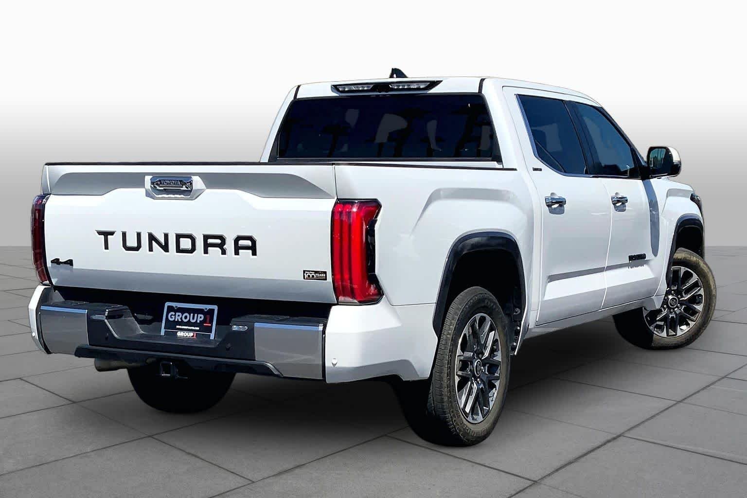 Used 2024 Wind Chill Pearl Toyota Limited image 12