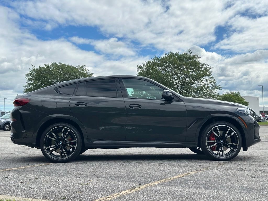 New 2027 Dravit Grey Metallic BMW M60i image 8